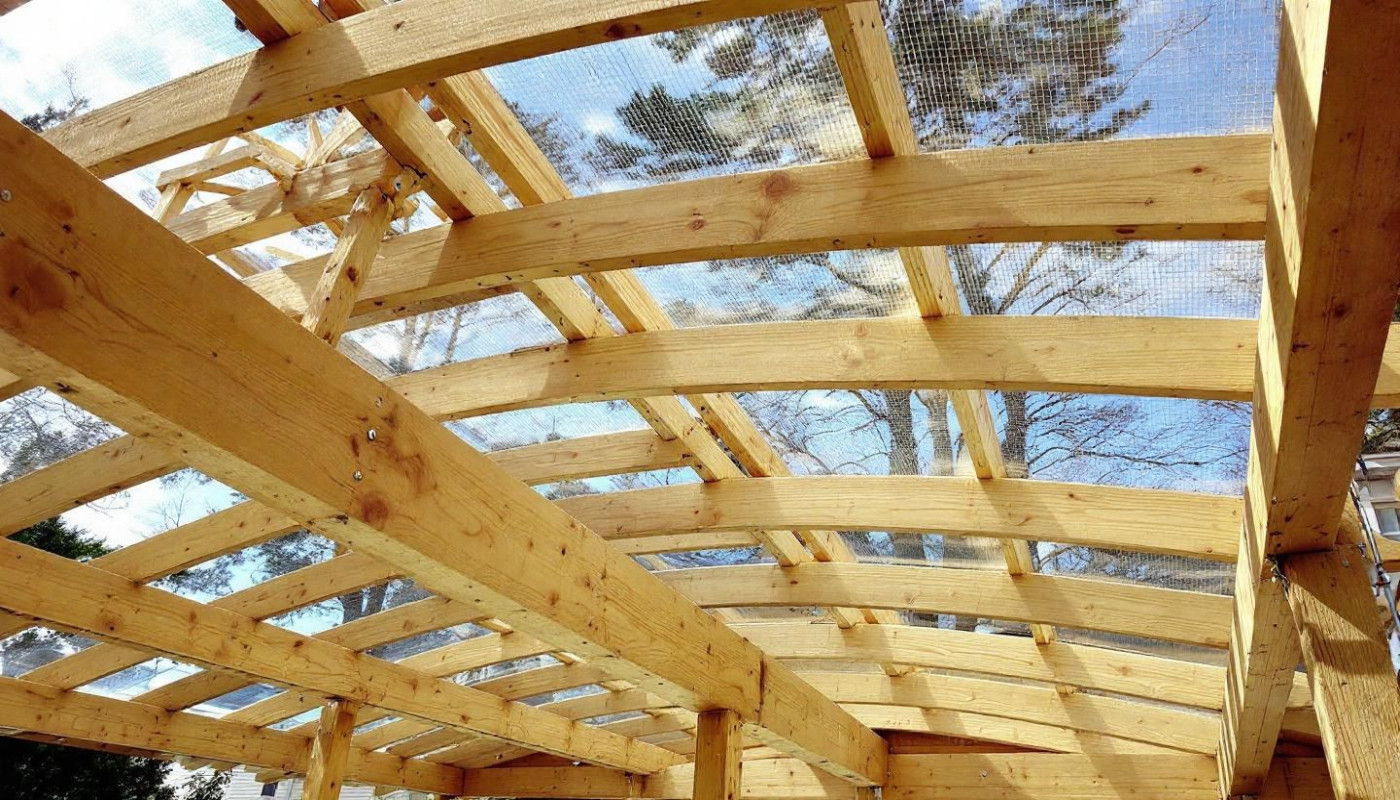 Quels matériaux choisir pour un abri de piscine durable ?